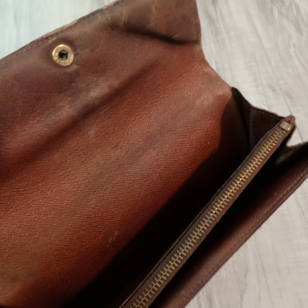 Louis Vuitton Monogram Sarah Long Wallet